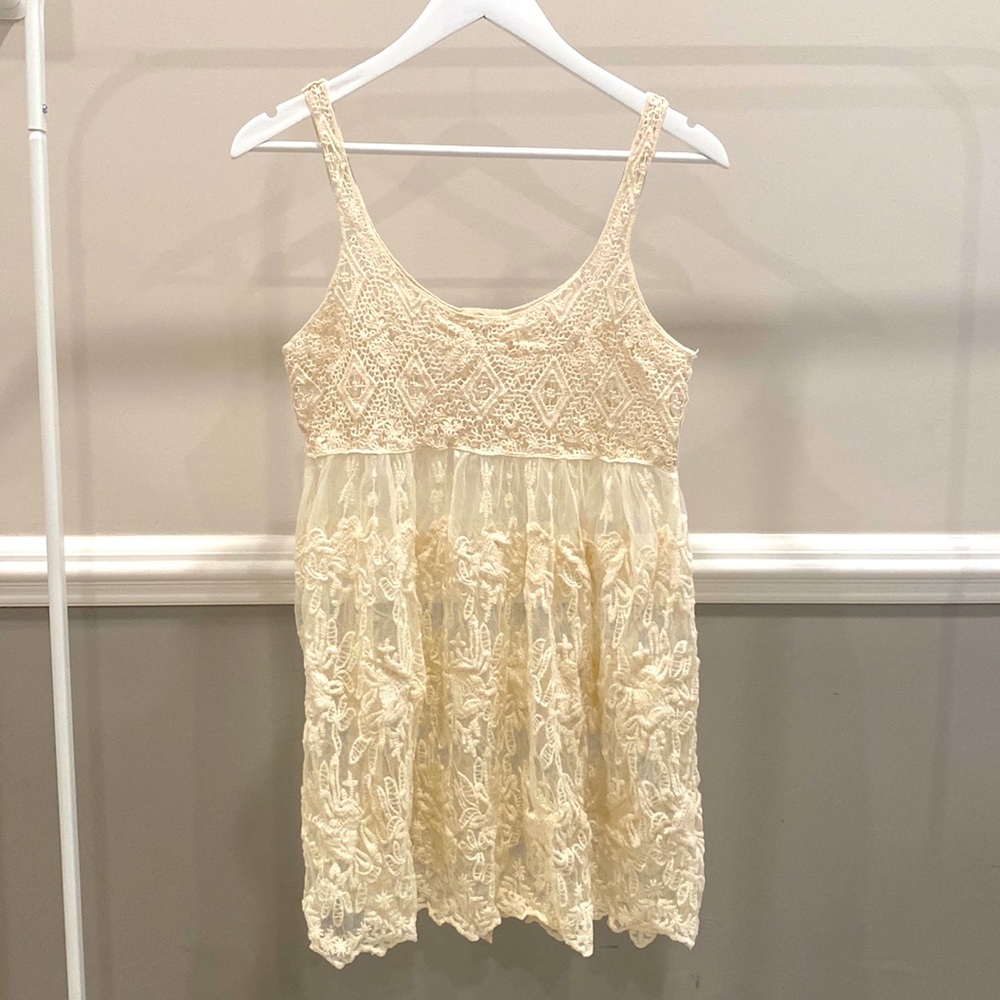 Adorable Off White/Cream Lace Swim CoverUp Size S/M